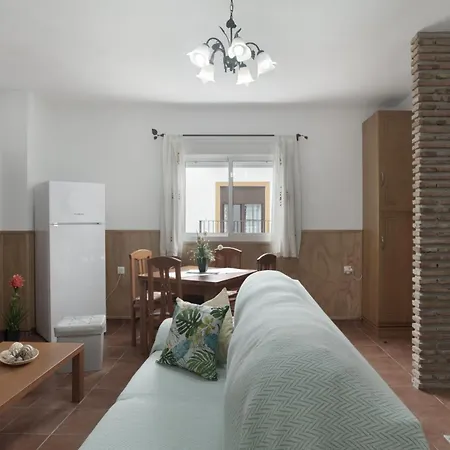Juan Carlos - Familias Apartament *
